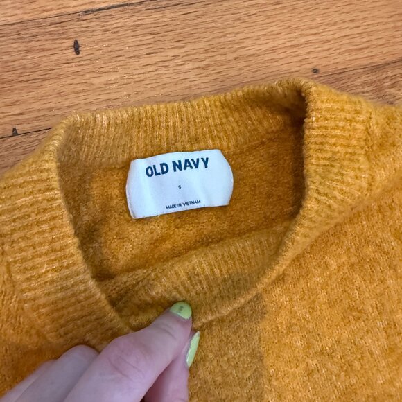 Old Navy Relaxed Fit Curved Hem Marled Long Sleeve Sweater - Picture 4 of 6